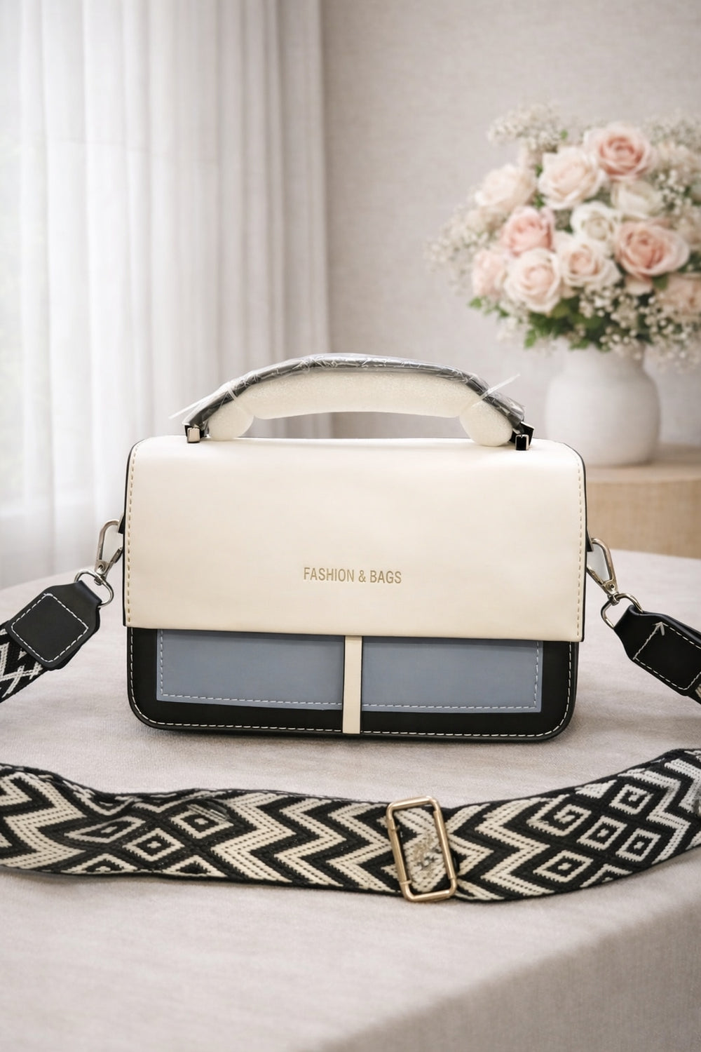 Signature Cross Body Bag For Women - ZM