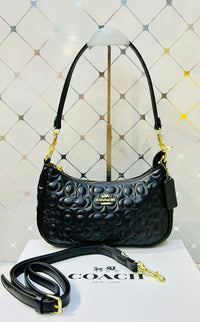 Coach Signature Bag Color 01