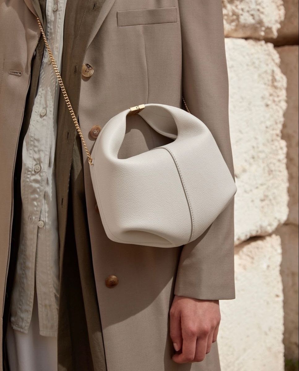 Coach Wave Hobo Bag Color 01