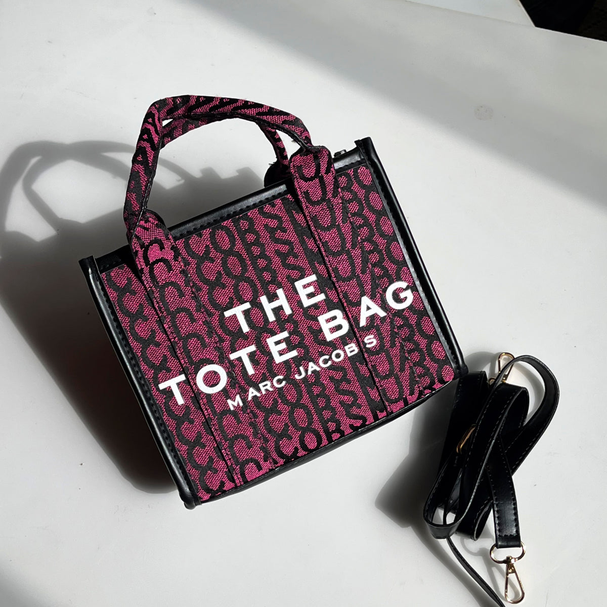 Marc Jacobs The Tote Bag Color 03