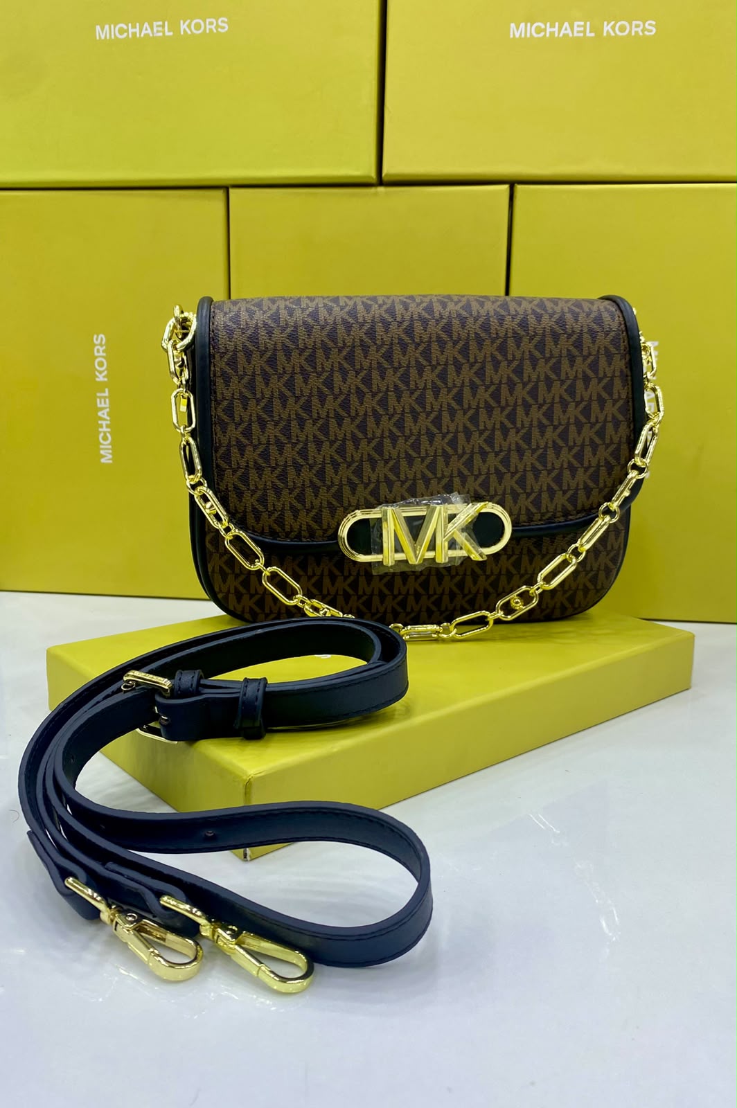 Michael Kors Crossbody Chain Bag Color 02