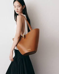 Jacquemus Le Bucket Tote Color 04