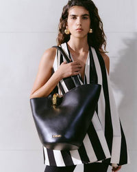 Jacquemus Le Bucket Tote Color 03