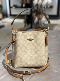Coach Signature Bucket Bag Color 01