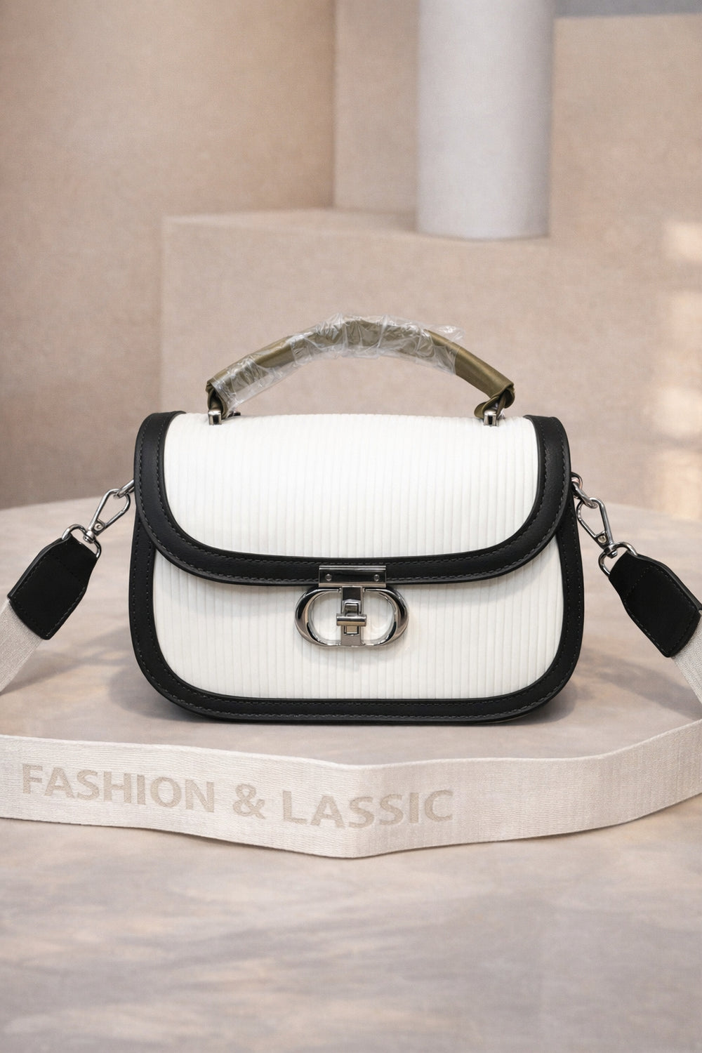 Signature Cross Body Bag For Women - ZM